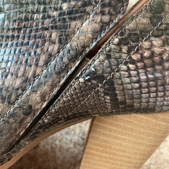 Jeffrey Campbell Rowlan Bootie Taupe Snakeskin - Picture 8 of 13